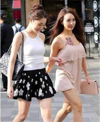 妻子和黑人邻居的交换