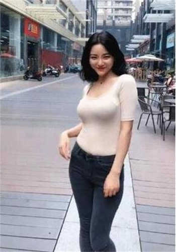 安徽班主任带两名女学生