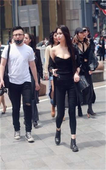商务旅行戴绿的女老板