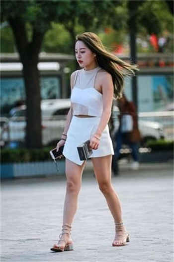 uki怎么约附近的人