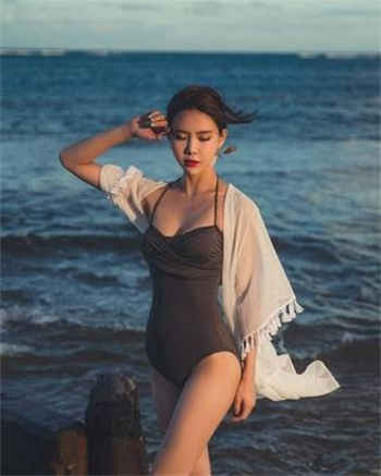 帮隔壁邻居换灯泡