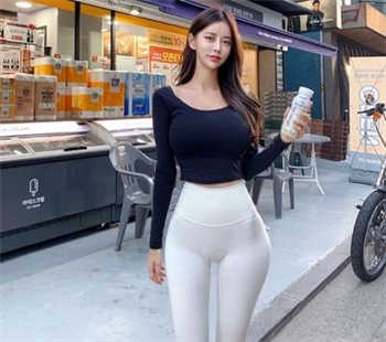 超短裙美女
