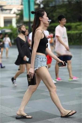 盗贼行窃巧遇空姐高清