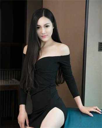 乳胶衣改造成女生小说
