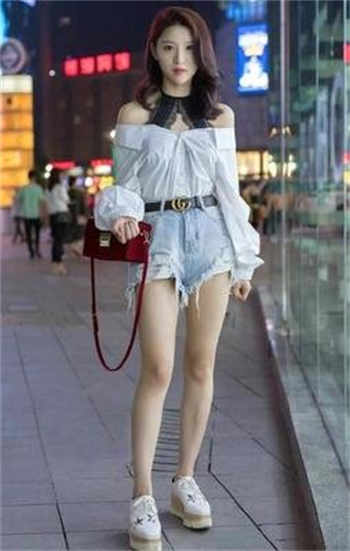 十六岁少女于姑父