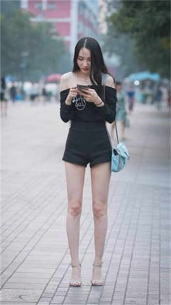 哥哥的蘑菇头撞到肚子里孩