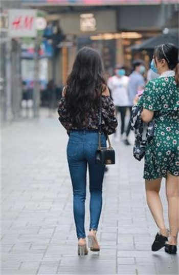 兔子先生用女友抵债
